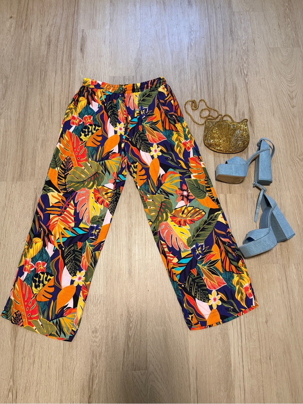 Tropical Wide-Leg Printed Pants - Multicolor - Picture 3 of 3